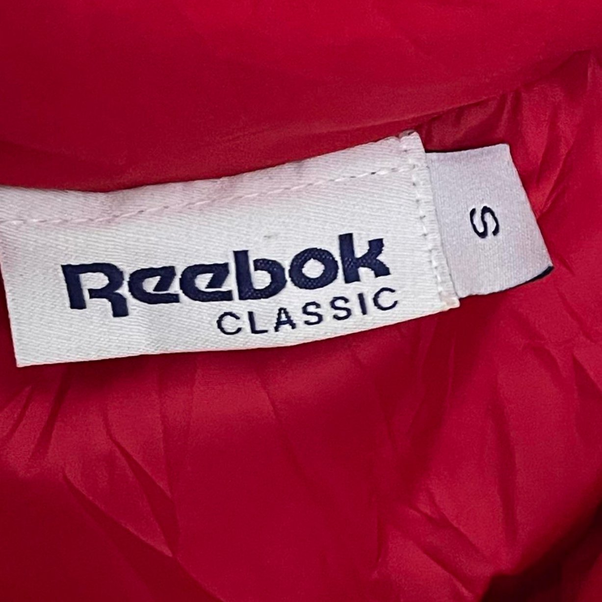 VINTAGE Reebok Puffer Jacket